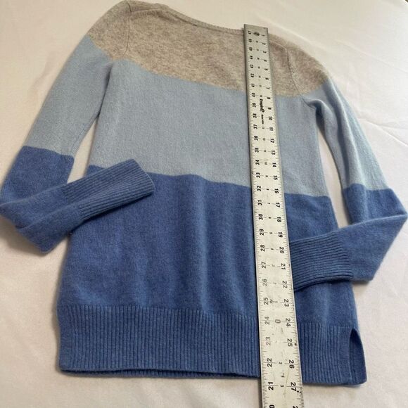 Nanette Lepore 2Ply Cashmere Grey Blue Sweater Size Medium - Picture 7 of 7